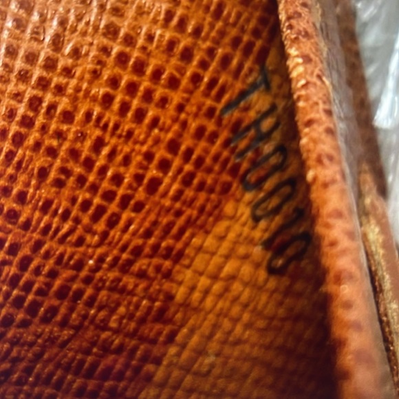 Louis Vuitton monogram Elise bifold crossbody wallet 🔥 - Picture 13 of 13